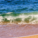 Море плаж пясък вълни